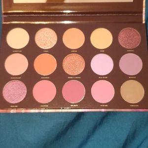 HIPDOT Zion Eyeshadow Palette